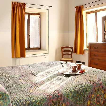 2 Bedrooms Appartement With Shared Pool And Wifi At Montecarotto Lägenhet Casa Vici