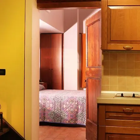 Lägenhet 2 Bedrooms Appartement With Shared Pool And Wifi At Montecarotto Casa Vici