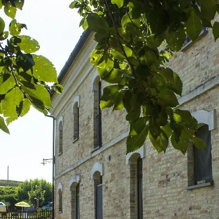 2 Bedrooms Appartement With Shared Pool And Wifi At Montecarotto Casa Vici