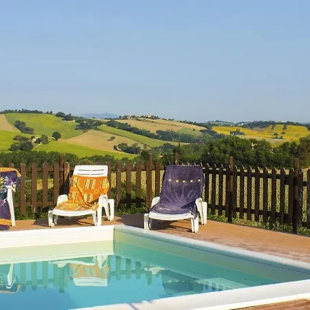 Lägenhet 2 Bedrooms Appartement With Shared Pool And Wifi At Montecarotto